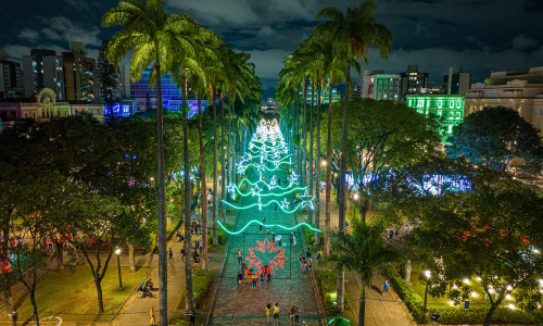 A Praça da Liberdade à Noite Um Passeio Encantador por Belo Horizonte! 